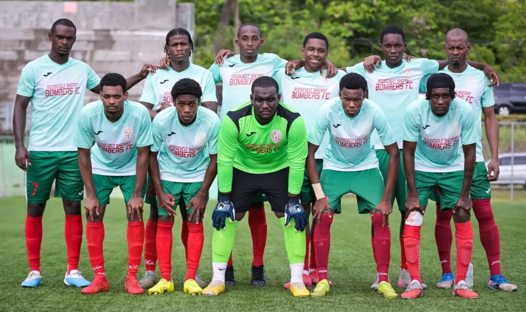 Week 9 team photo of Portsmouth Bombers FC